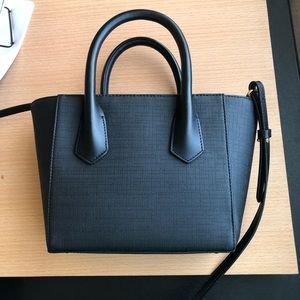 DAGNE DOVER Petite tote in black